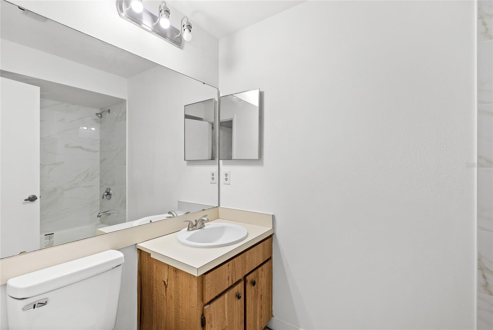 Image 7 of 44 For 2796 Shadybranch Drive