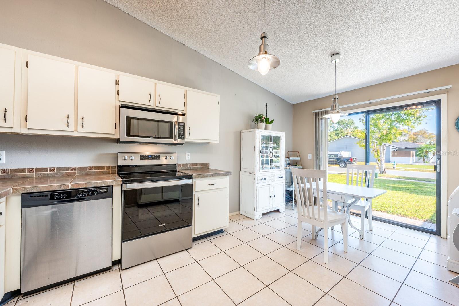 Image 10 of 27 For 3070 Curry Woods Drive