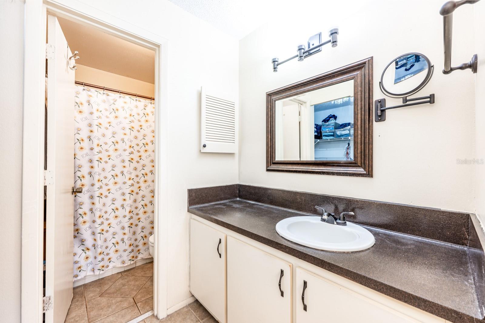 Image 14 of 27 For 3070 Curry Woods Drive