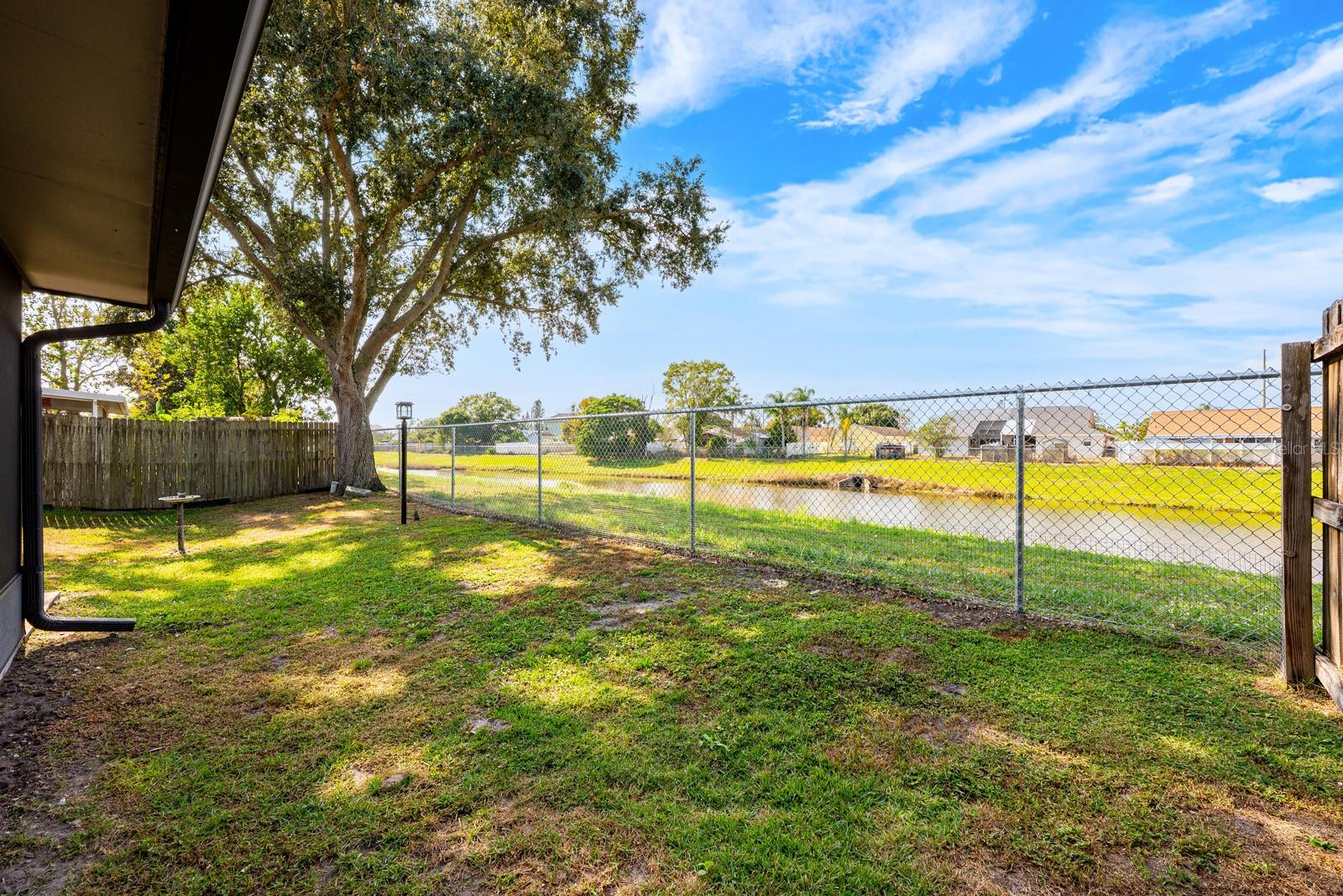 Image 23 of 27 For 3070 Curry Woods Drive