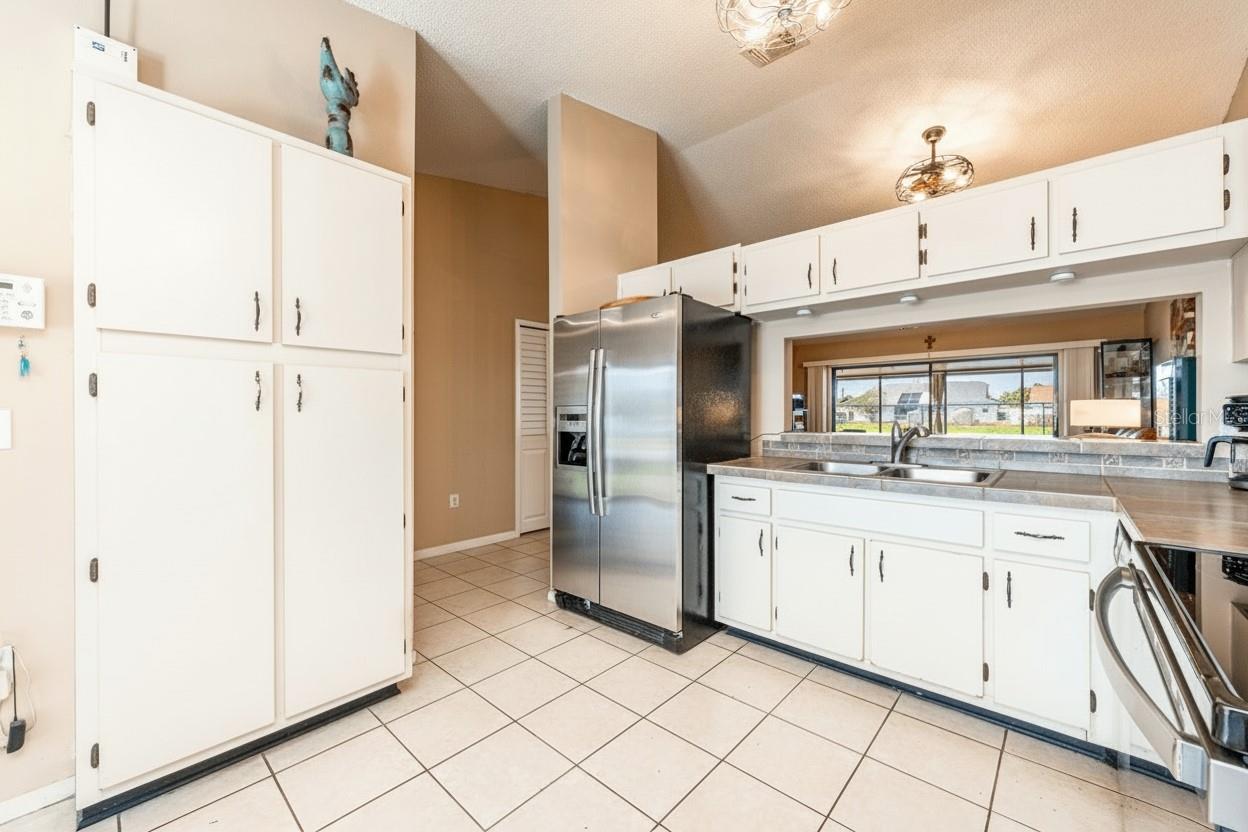 Image 8 of 27 For 3070 Curry Woods Drive