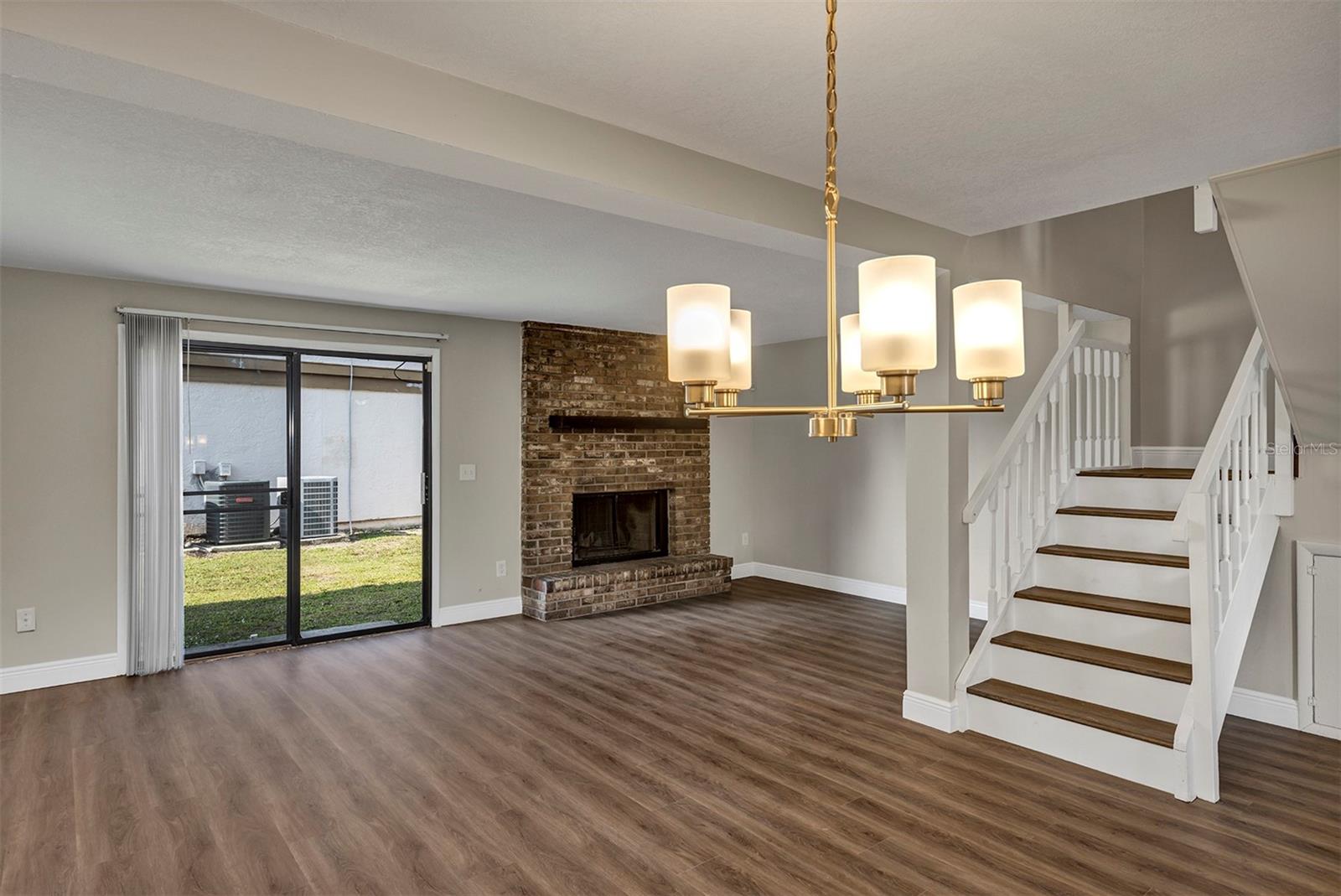 Image 11 of 28 For 4904 Silver Oaks Village C