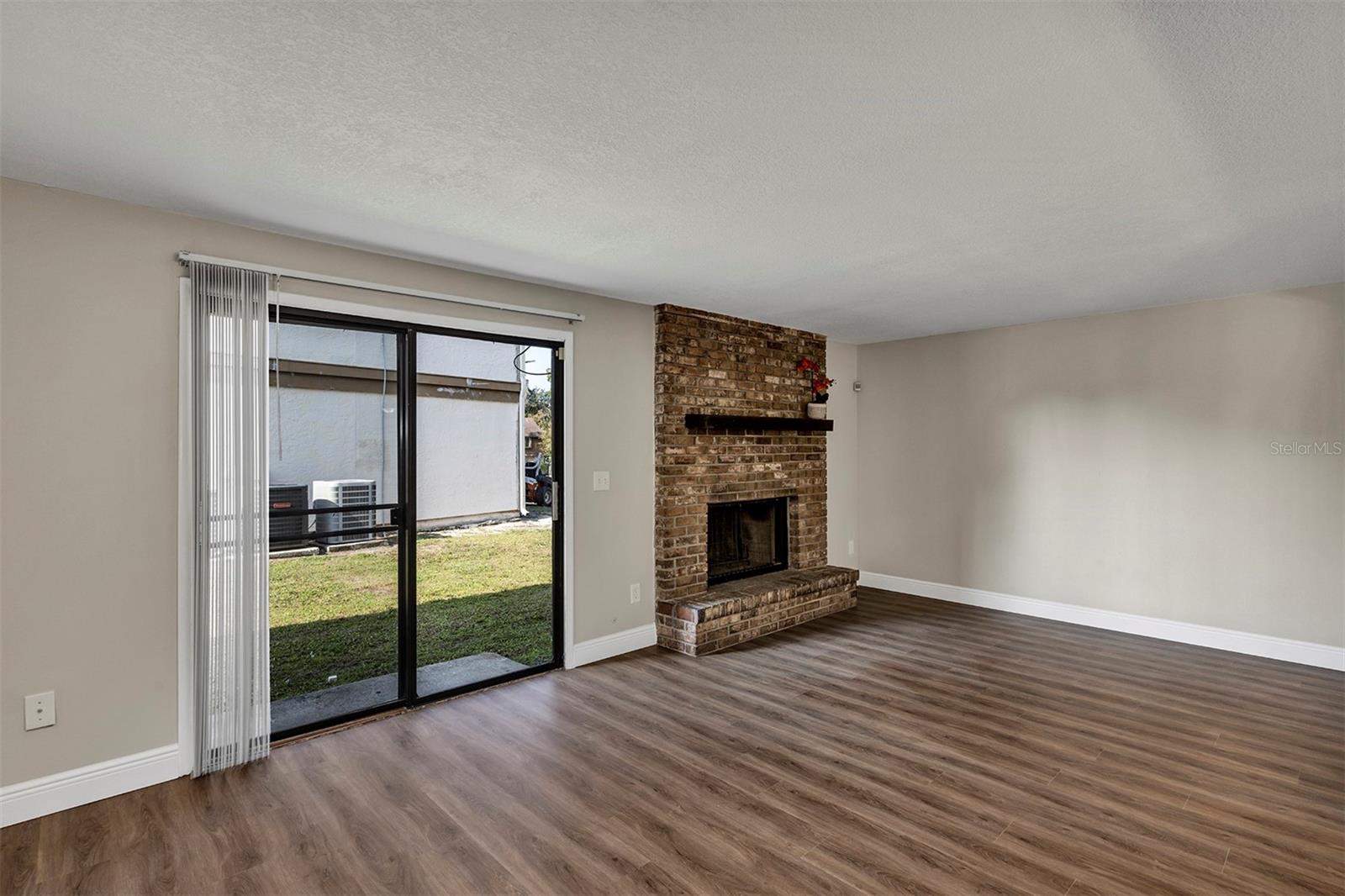 Image 12 of 28 For 4904 Silver Oaks Village C