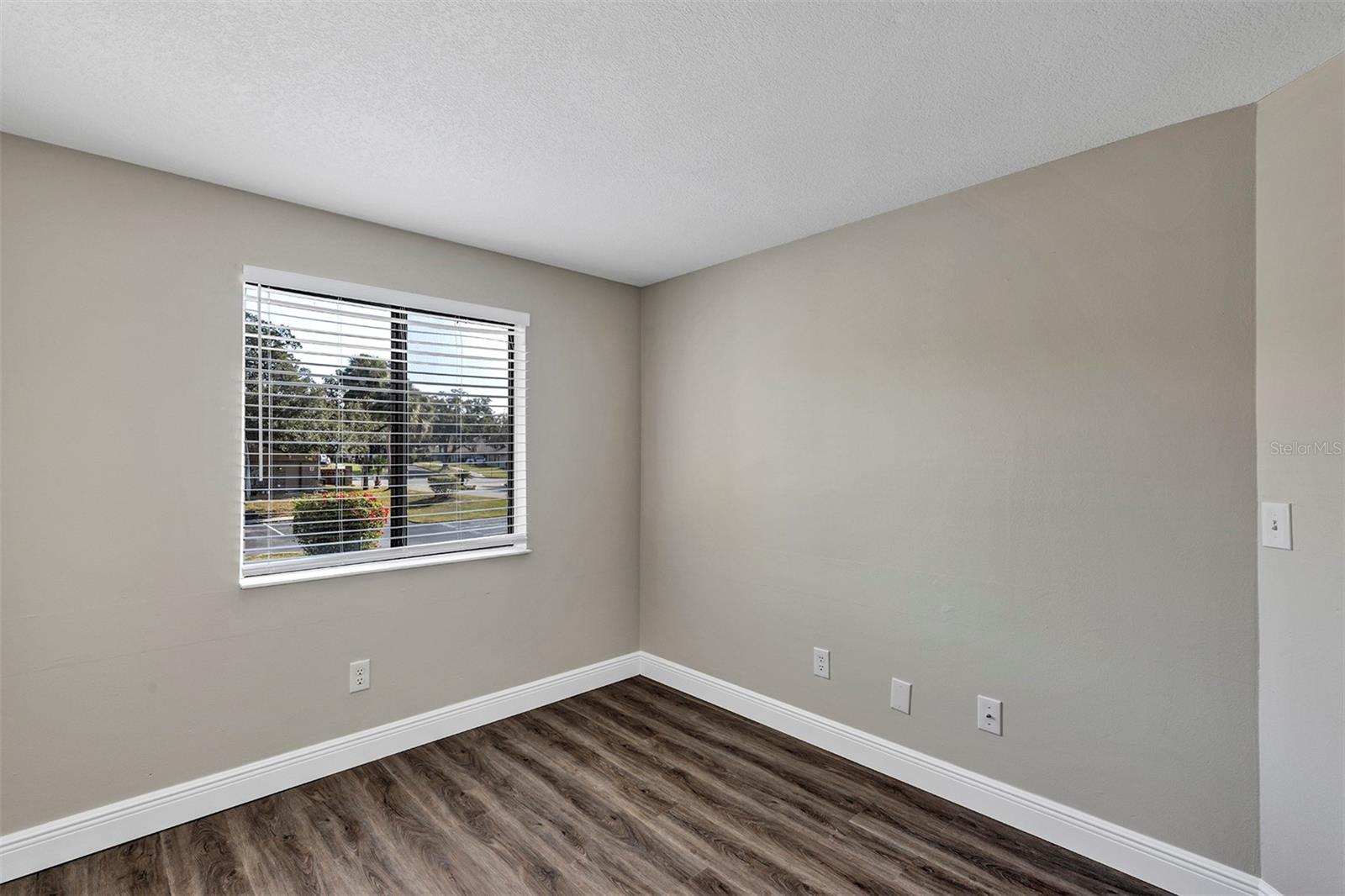 Image 18 of 28 For 4904 Silver Oaks Village C