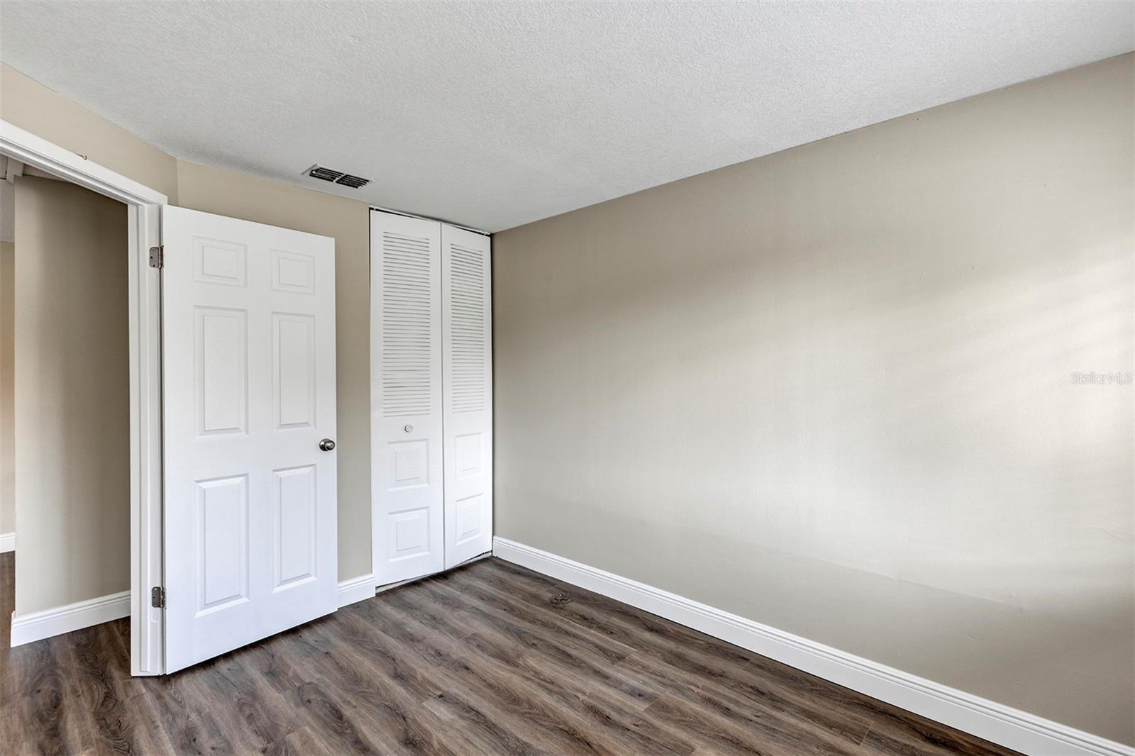 Image 20 of 28 For 4904 Silver Oaks Village C