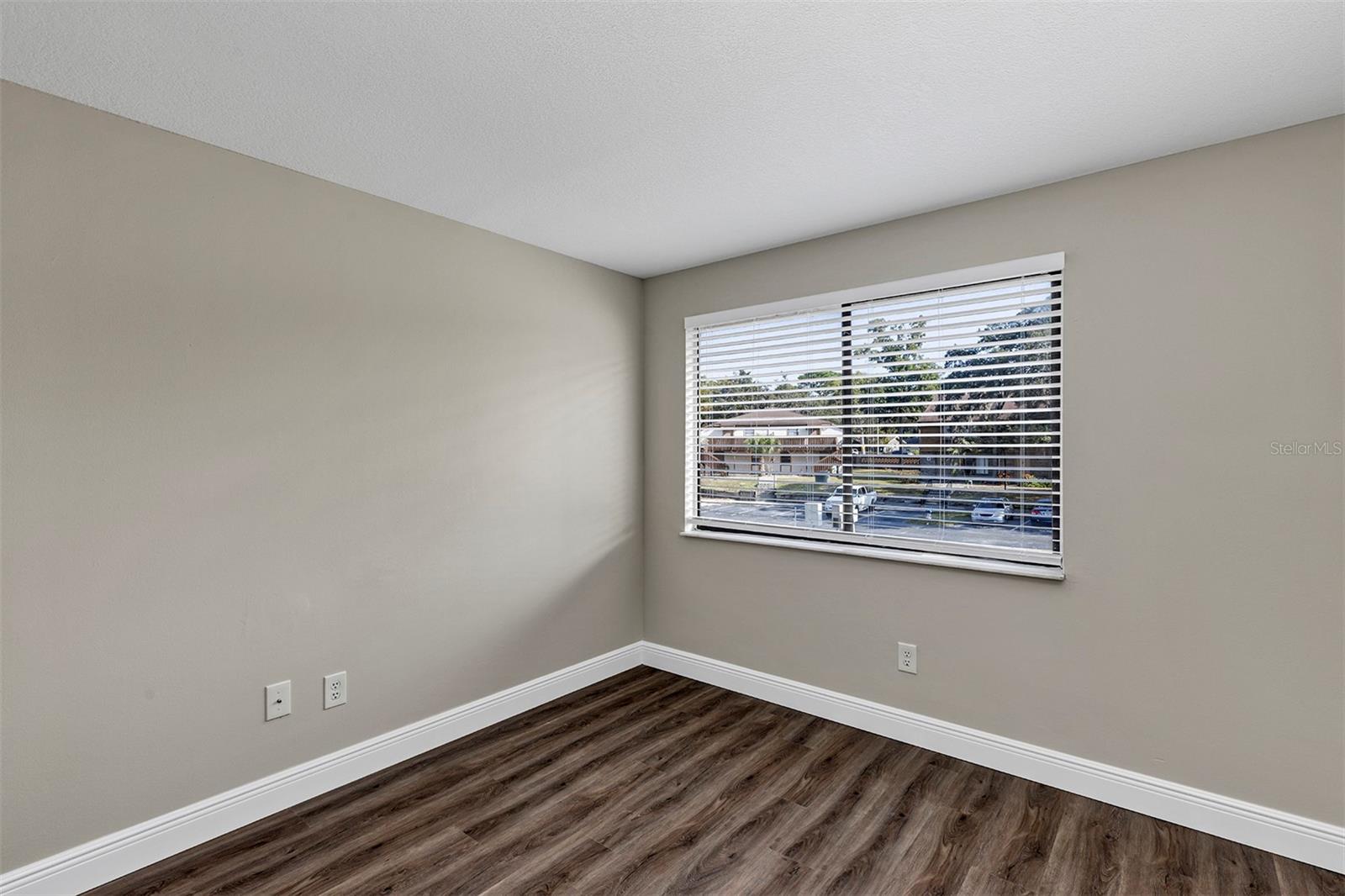 Image 24 of 28 For 4904 Silver Oaks Village C