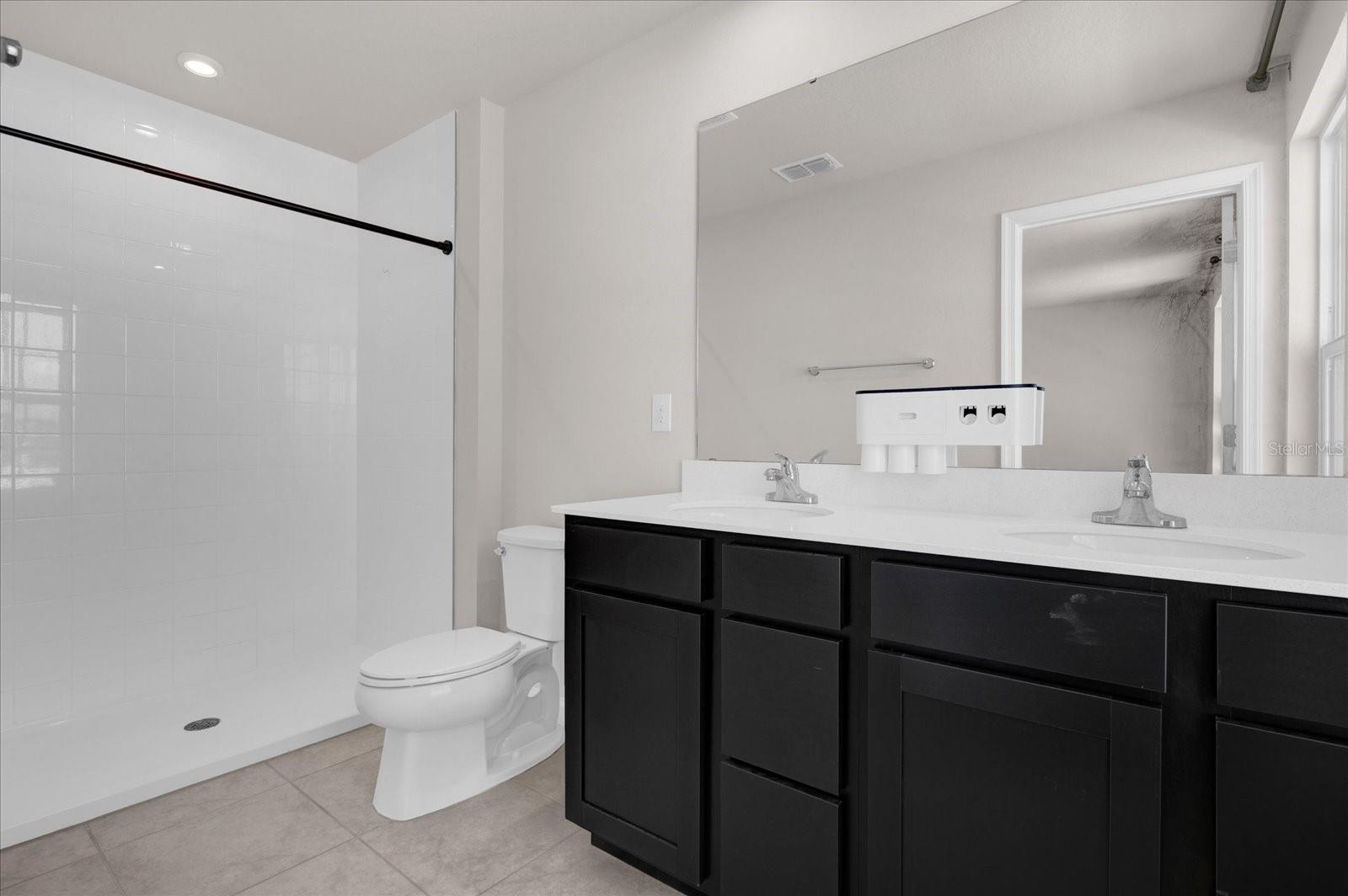 Image 21 of 38 For 718 Eagle Landing Boulevard