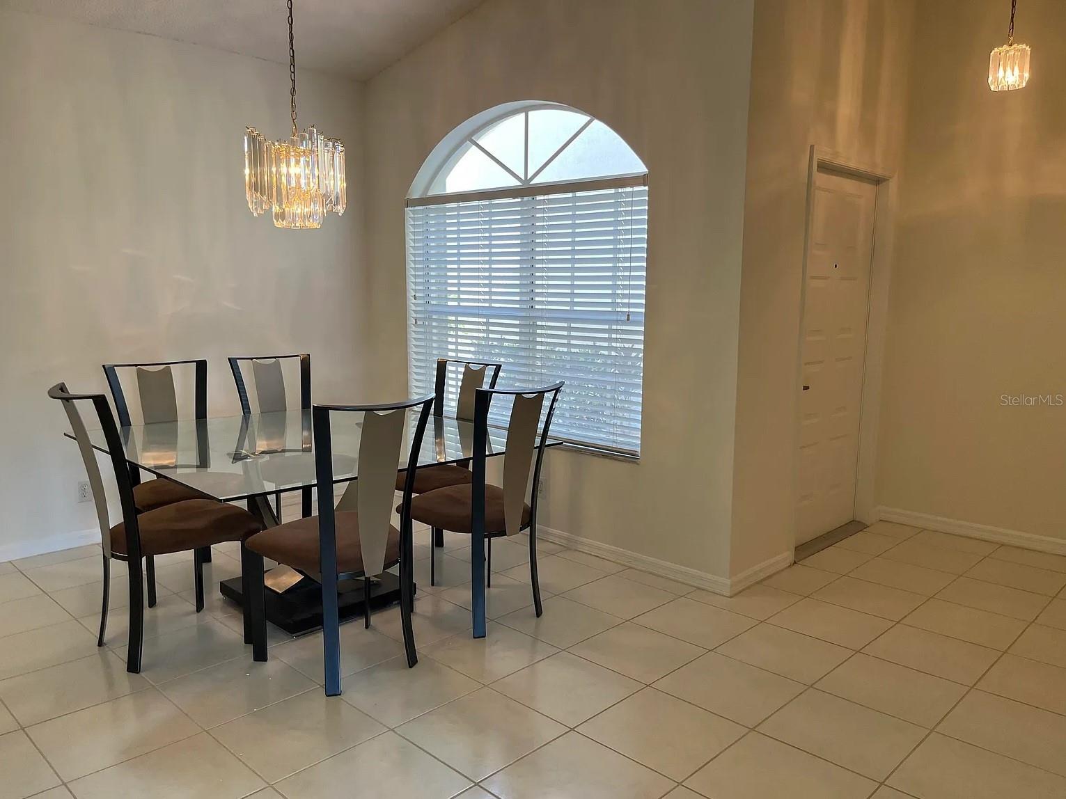 Image 12 of 18 For 6070 Heliconia Road Road