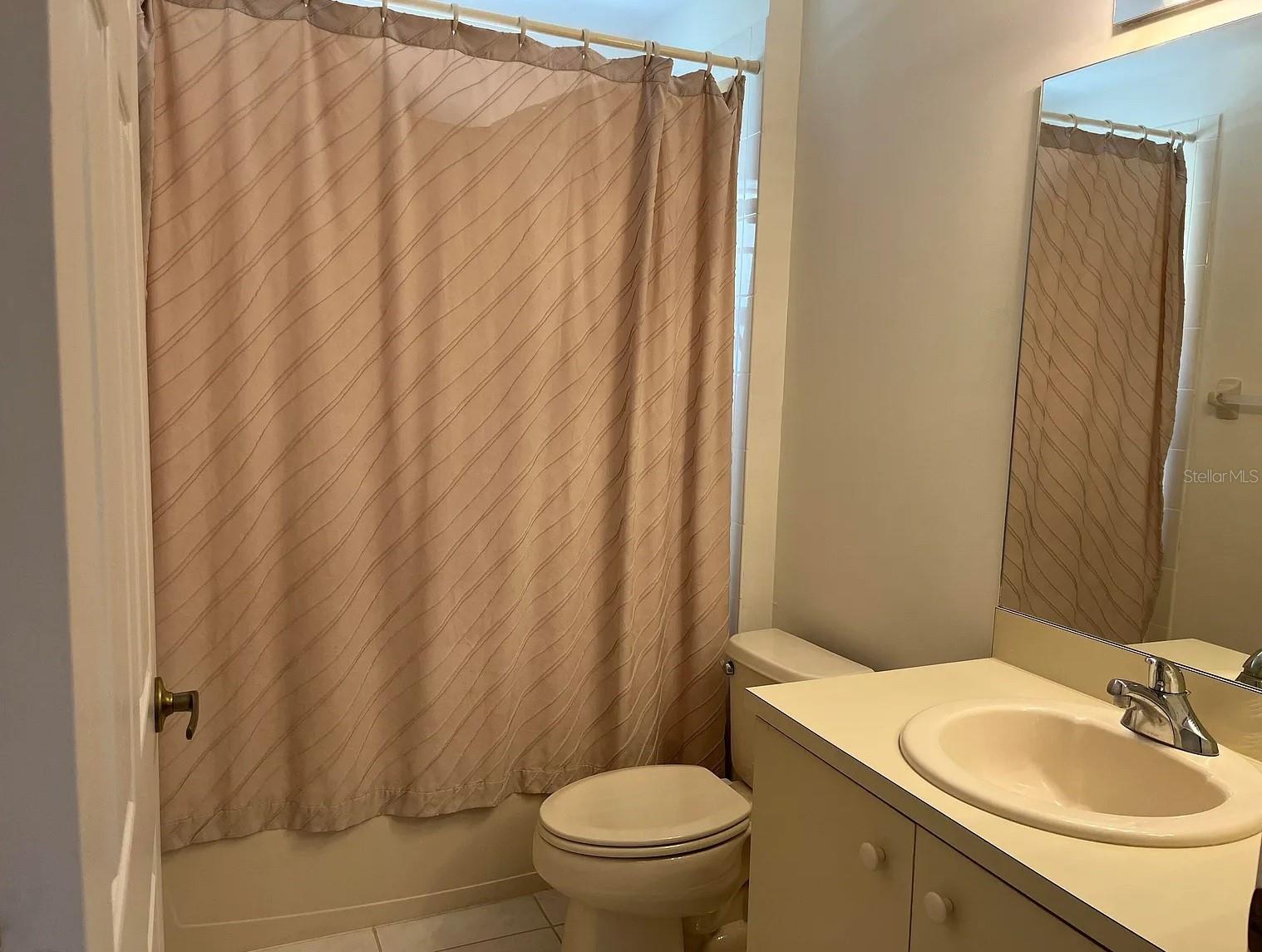 Image 15 of 18 For 6070 Heliconia Road Road