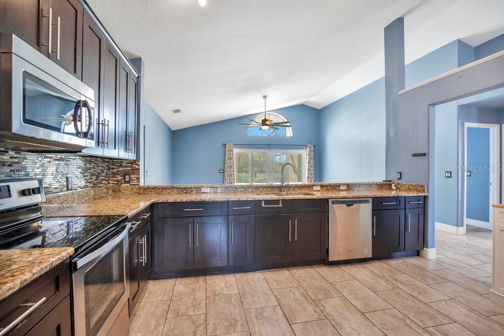 Image 13 of 50 For 505 Hallowell Circle