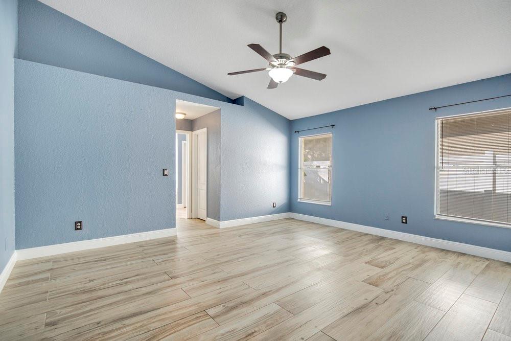 Image 18 of 50 For 505 Hallowell Circle