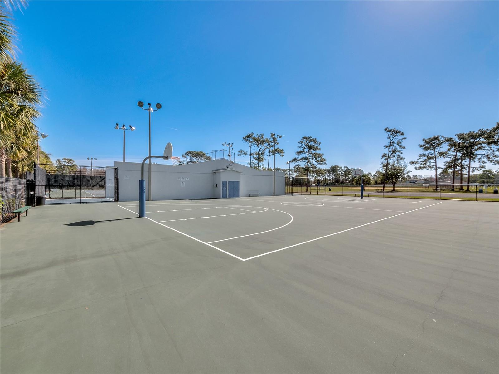 Image 48 of 50 For 505 Hallowell Circle