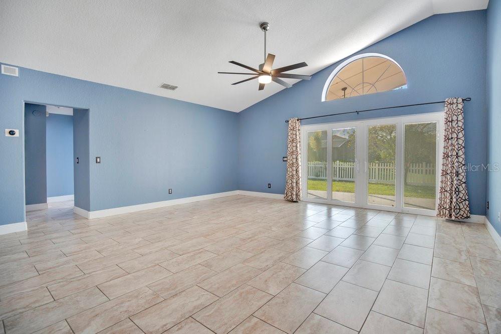 Image 5 of 50 For 505 Hallowell Circle