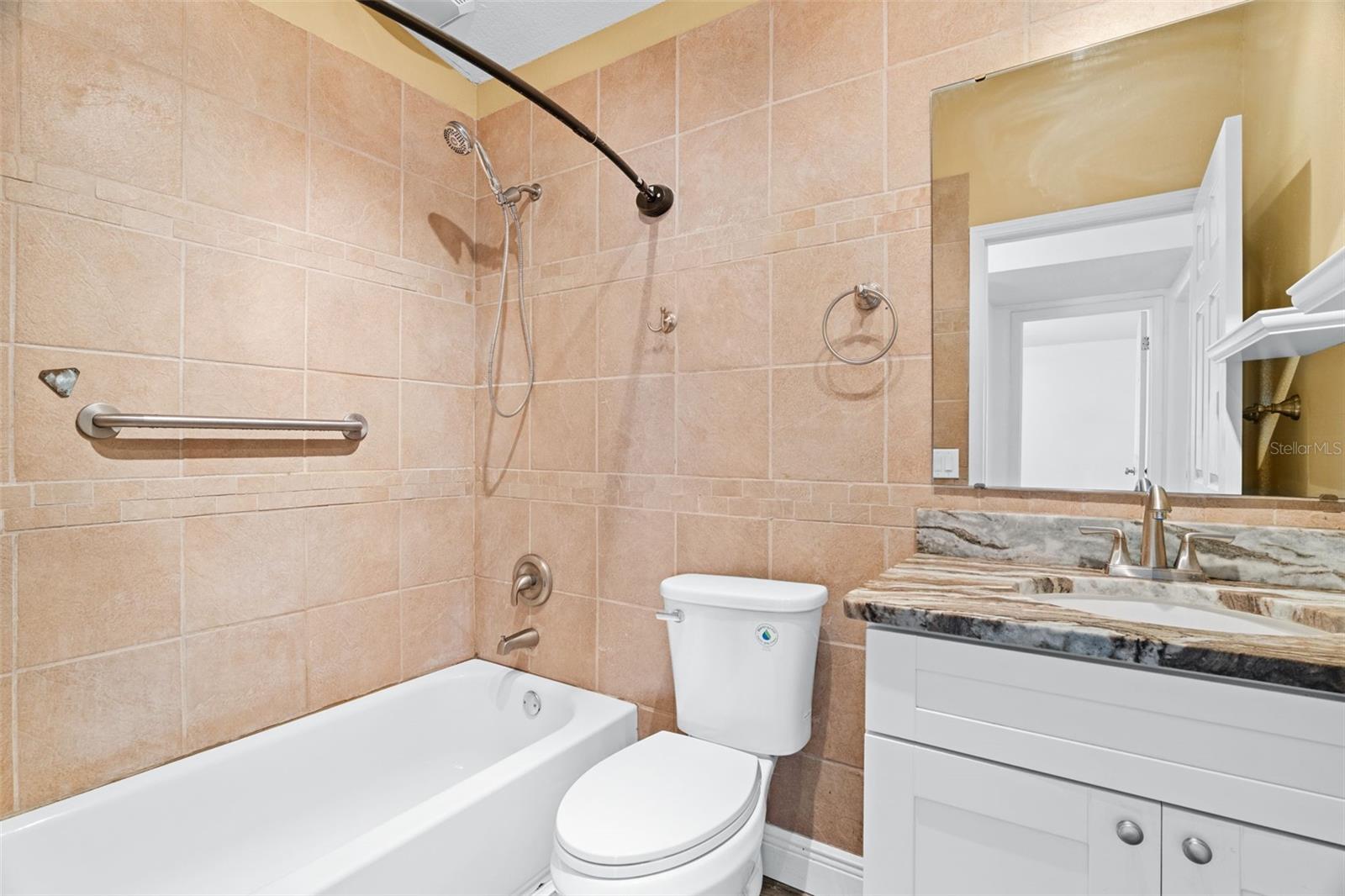 Image 10 of 27 For 1191 Daytona Drive Ne