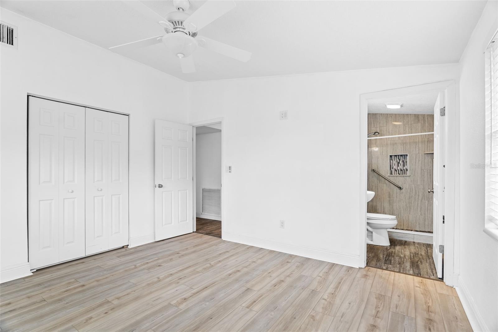 Image 17 of 27 For 1191 Daytona Drive Ne