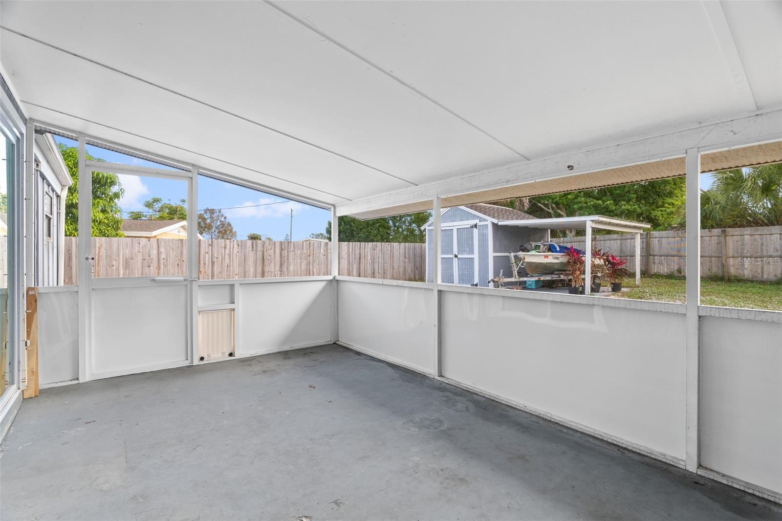 Image 22 of 27 For 1191 Daytona Drive Ne