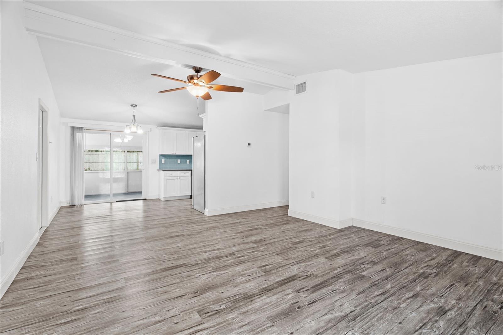 Image 6 of 27 For 1191 Daytona Drive Ne