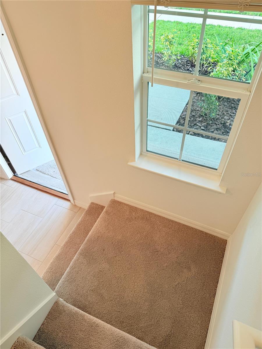 Image 10 of 27 For 17602 Pleasantview Boulevard