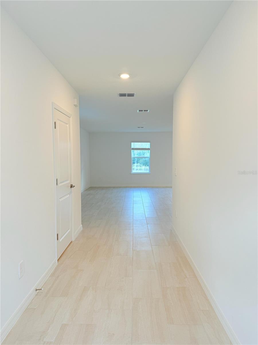 Image 3 of 27 For 17602 Pleasantview Boulevard