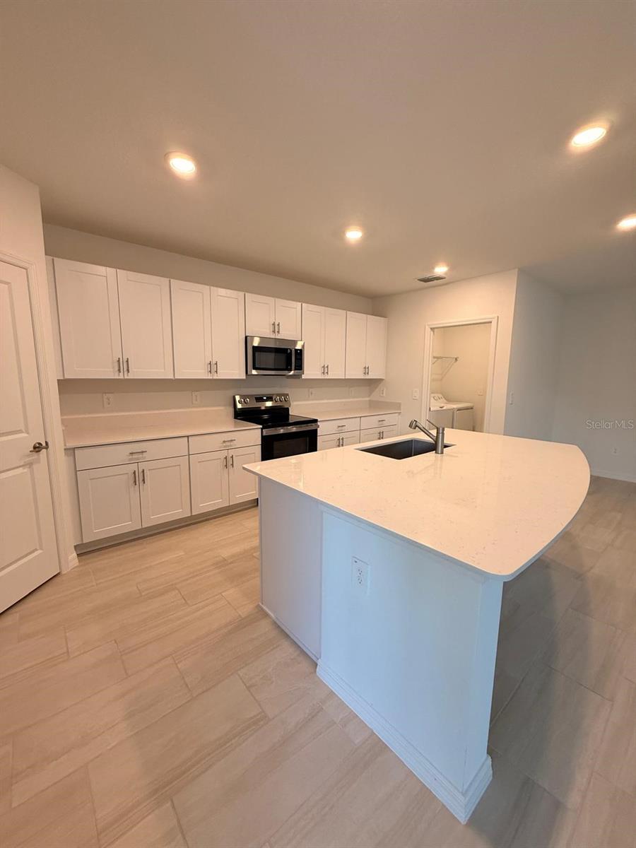 Image 8 of 27 For 17602 Pleasantview Boulevard