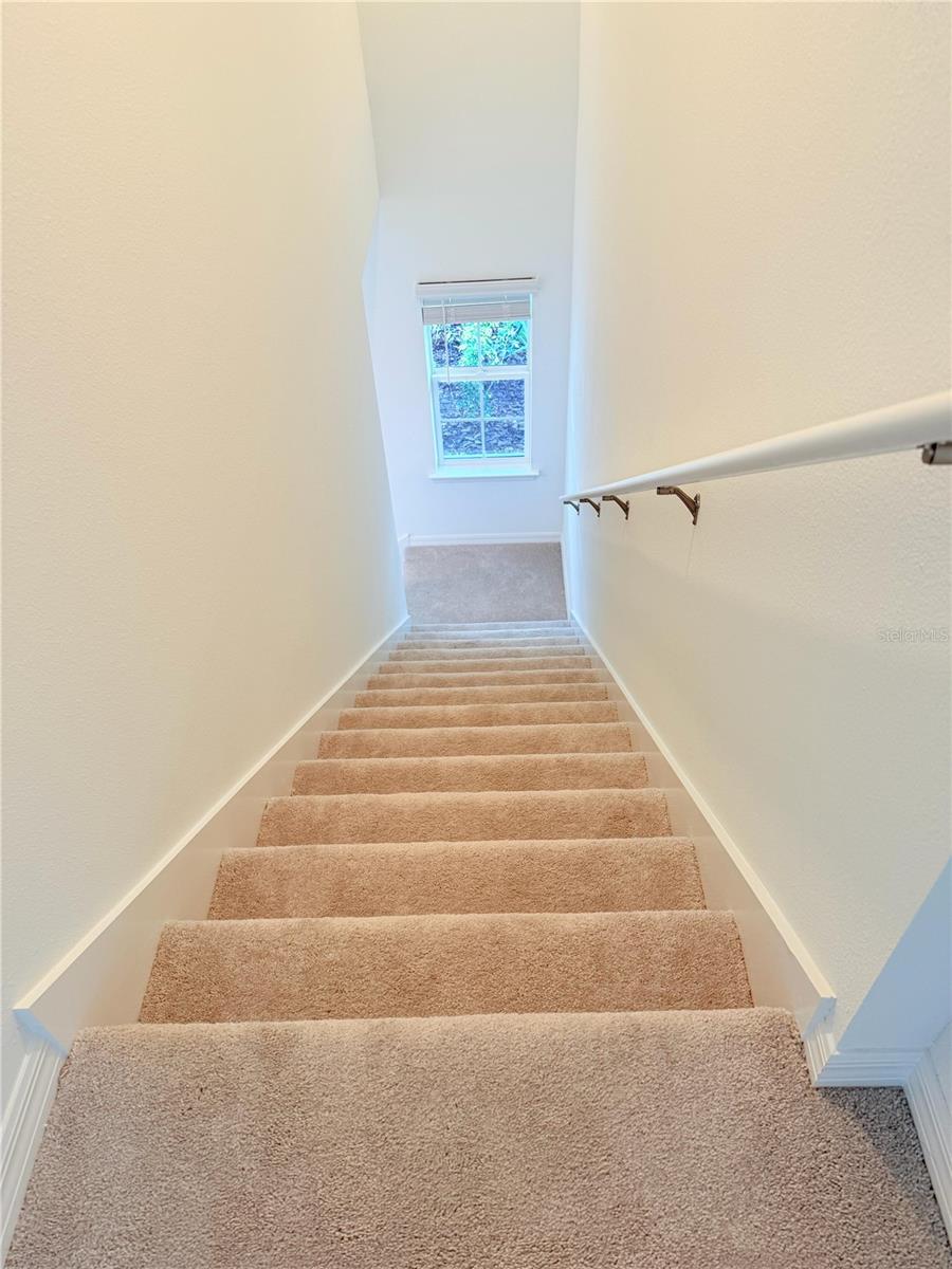 Image 9 of 27 For 17602 Pleasantview Boulevard