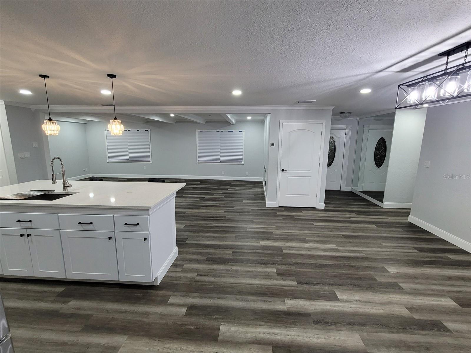 Image 17 of 20 For 4002 Thonotosassa Road