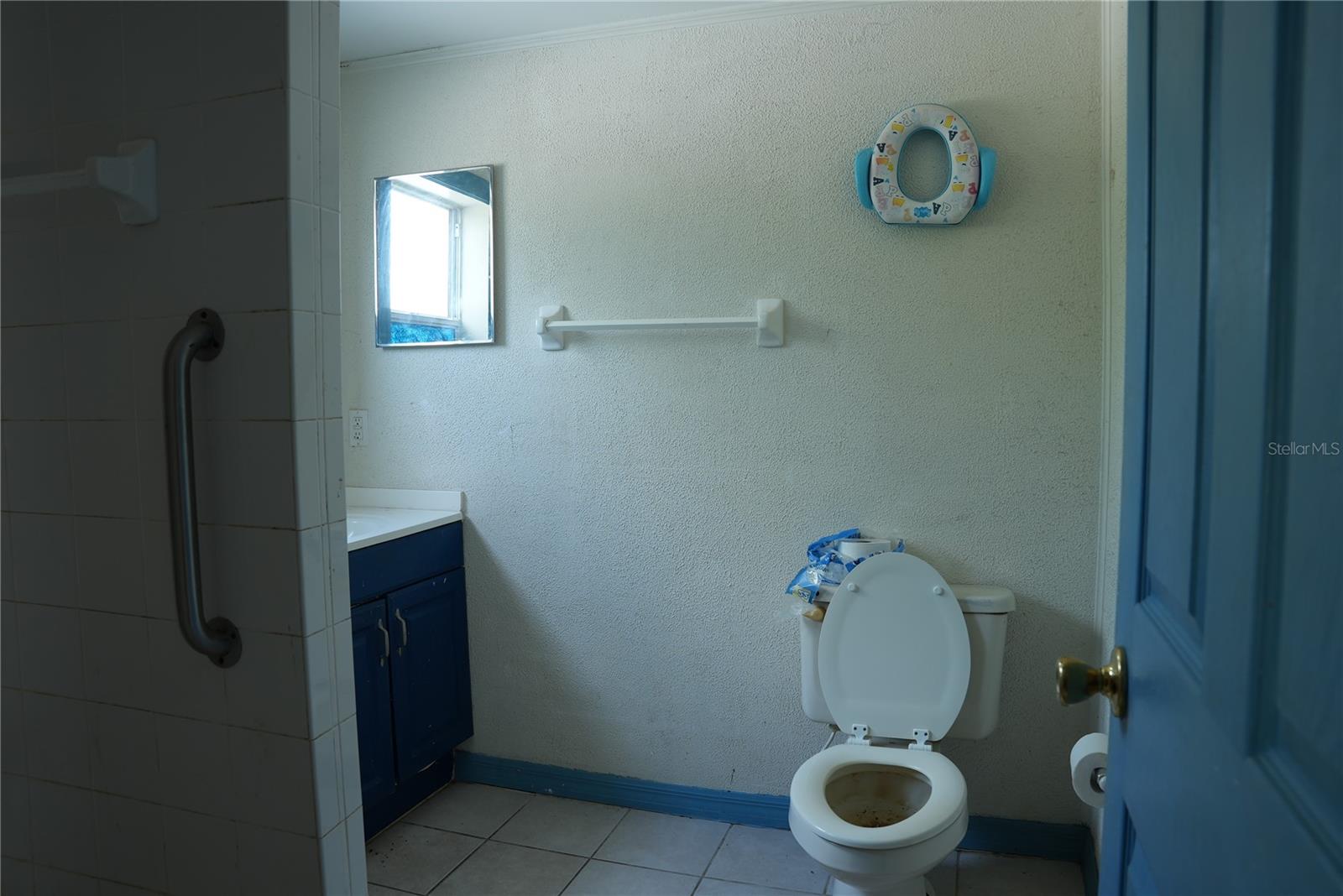 Image 13 of 18 For 413 Observatory Drive