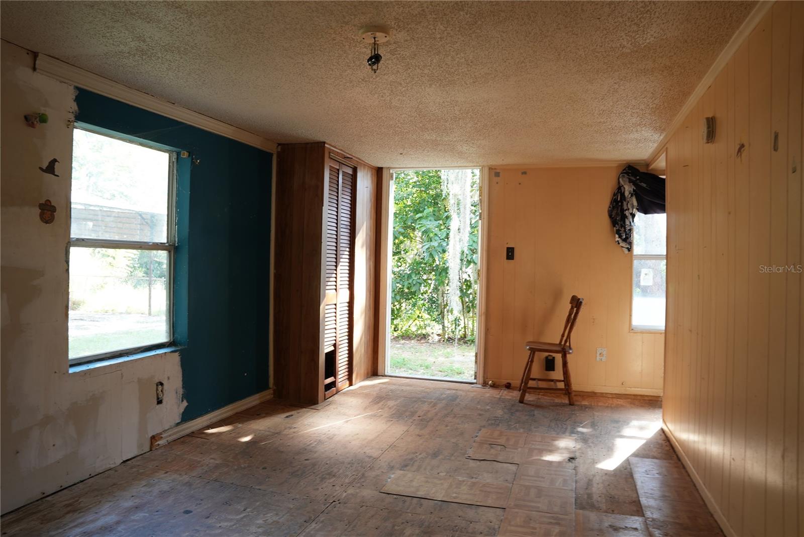 Image 5 of 18 For 413 Observatory Drive