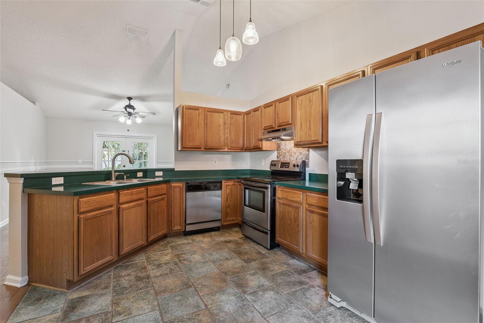 Image 13 of 34 For 192 Kelly Circle