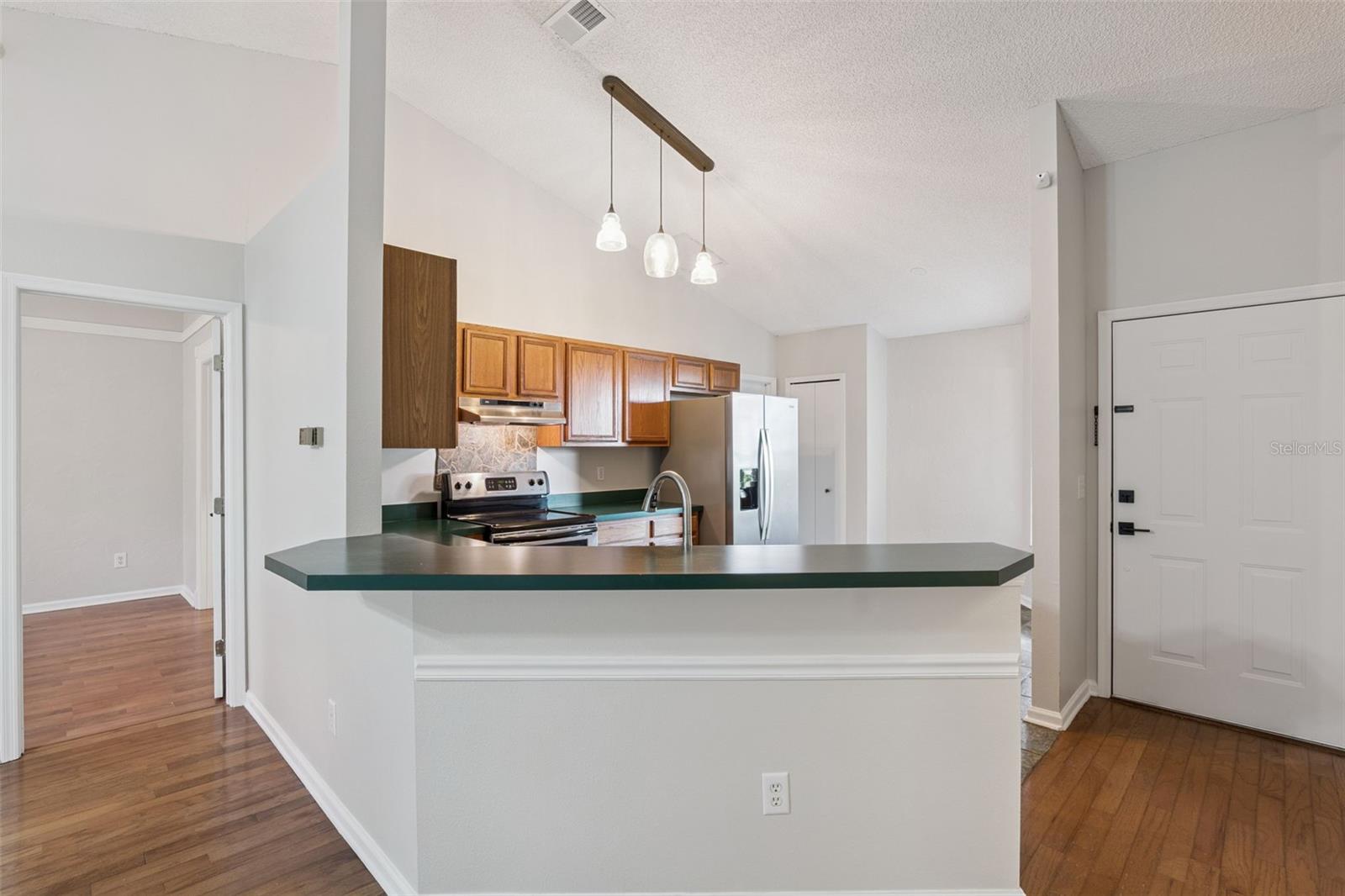 Image 15 of 34 For 192 Kelly Circle