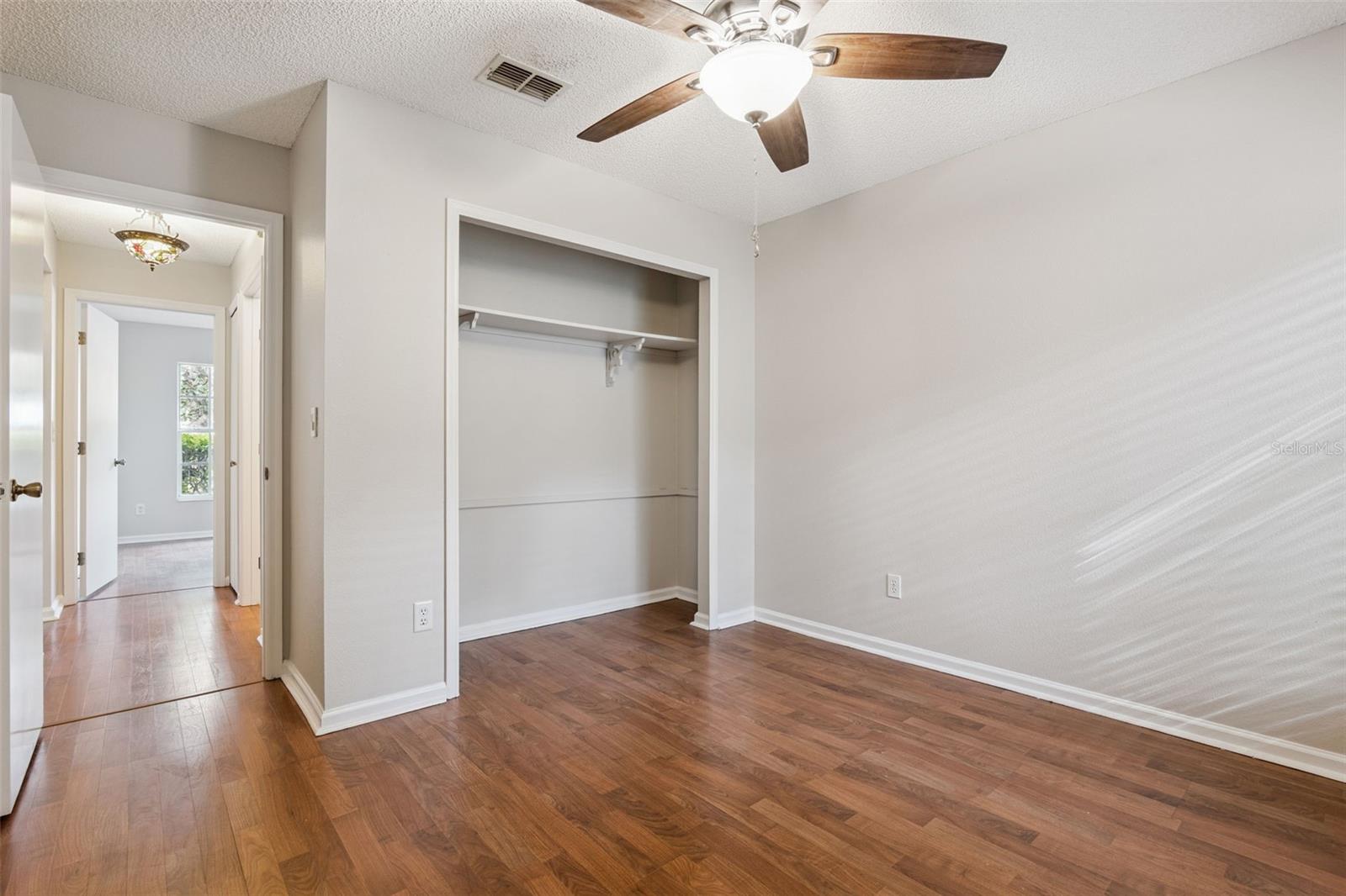 Image 16 of 34 For 192 Kelly Circle