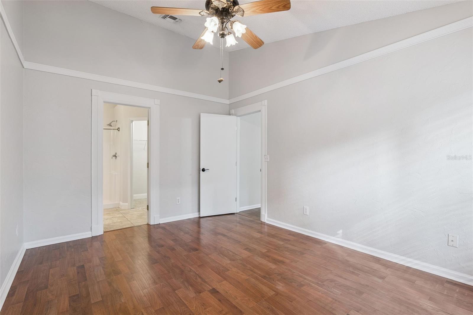 Image 17 of 34 For 192 Kelly Circle