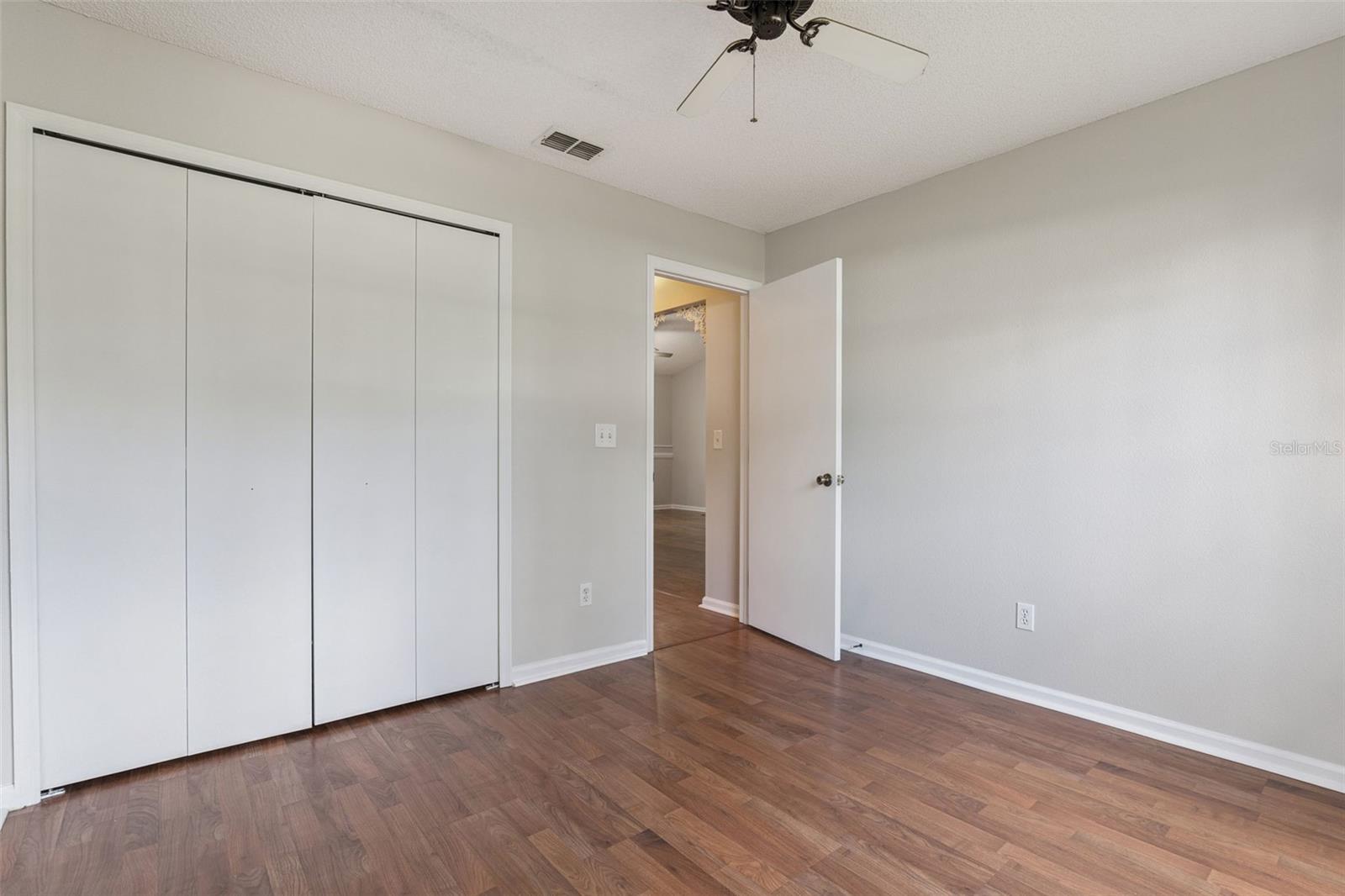 Image 22 of 34 For 192 Kelly Circle