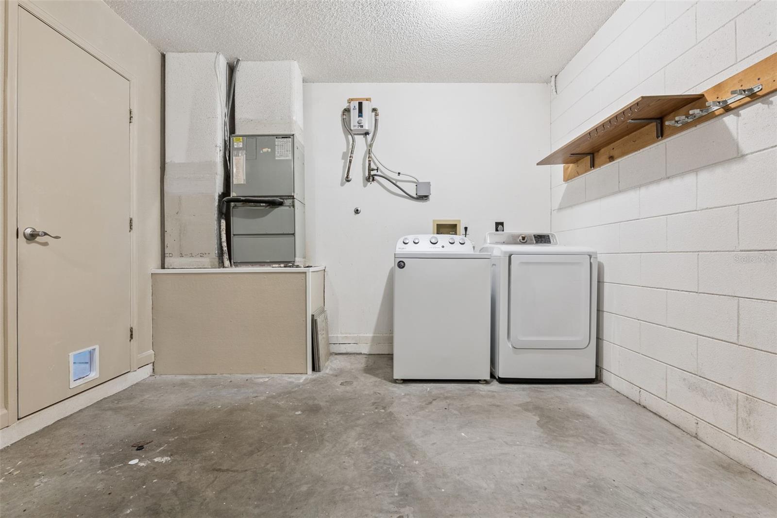 Image 25 of 34 For 192 Kelly Circle