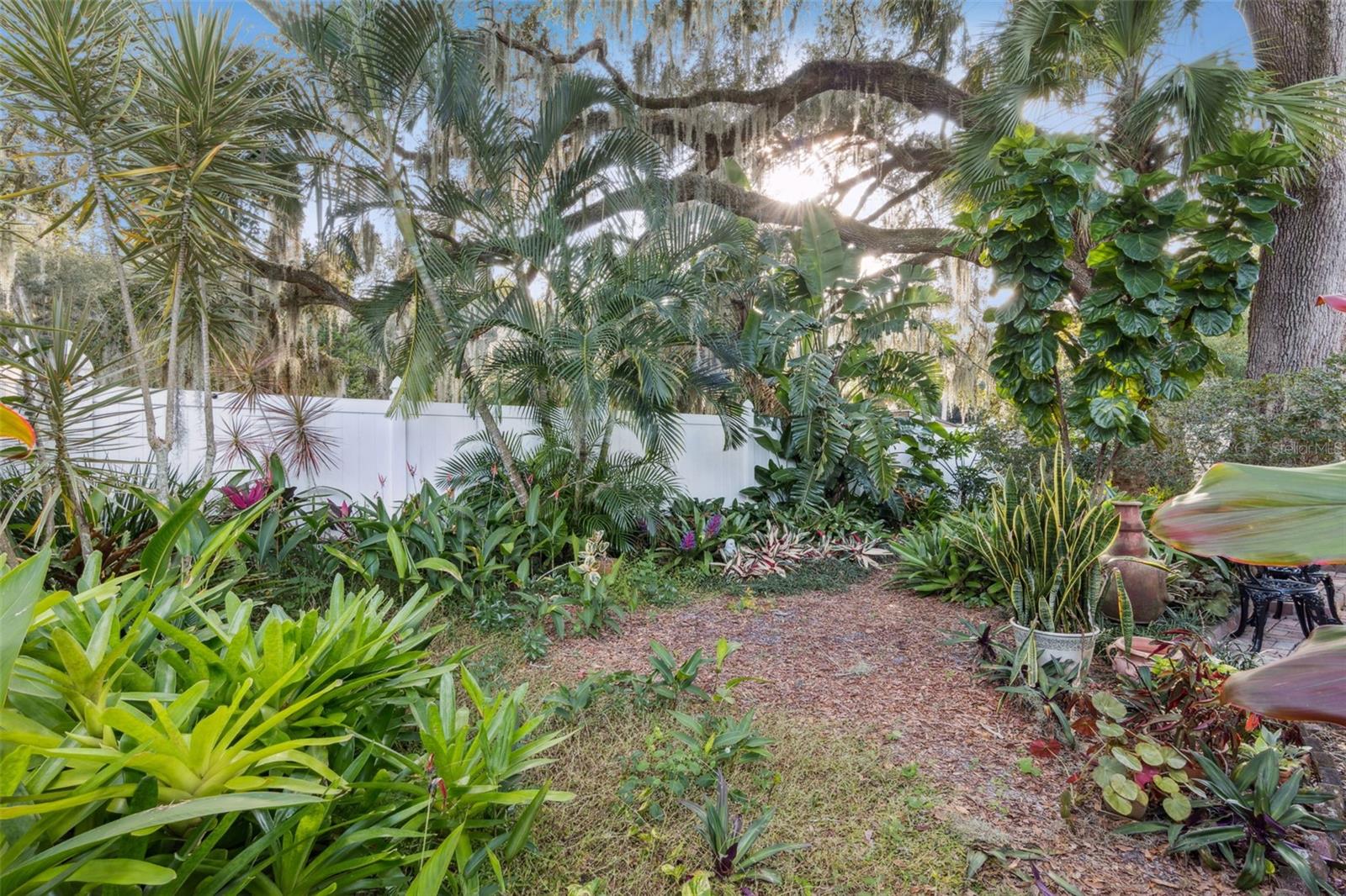 Image 29 of 34 For 192 Kelly Circle