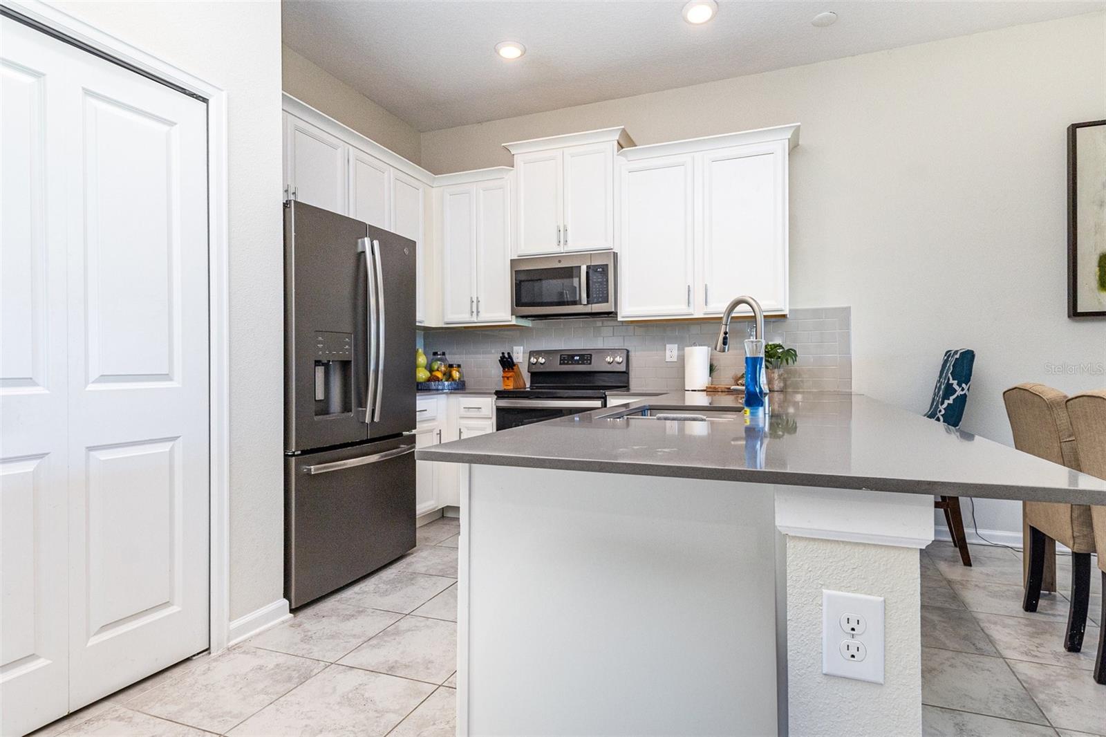 Image 13 of 30 For 787 Ocean Course Avenue 602