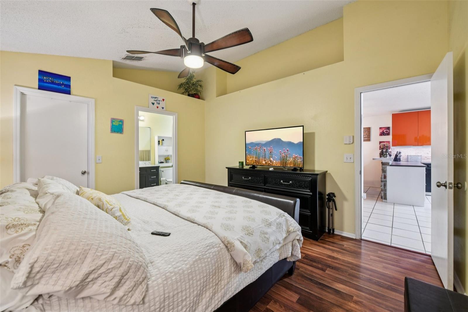 Image 16 of 32 For 1125 Carey Glen Circle