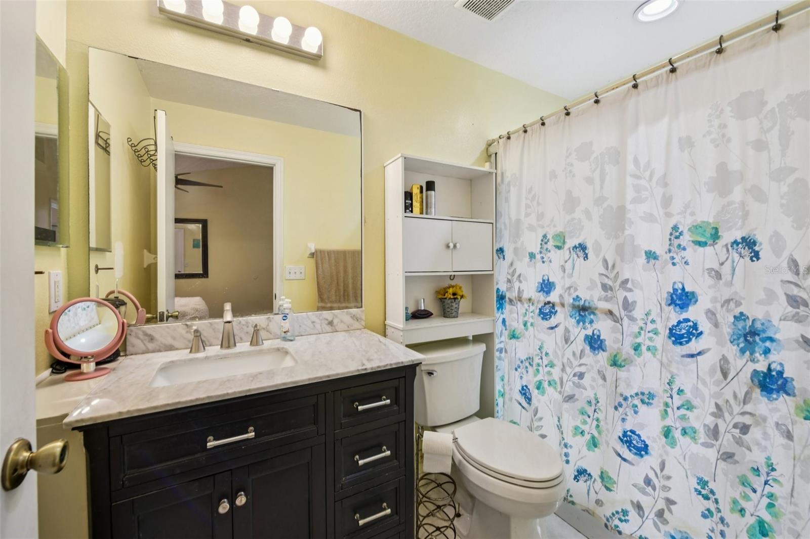 Image 17 of 32 For 1125 Carey Glen Circle