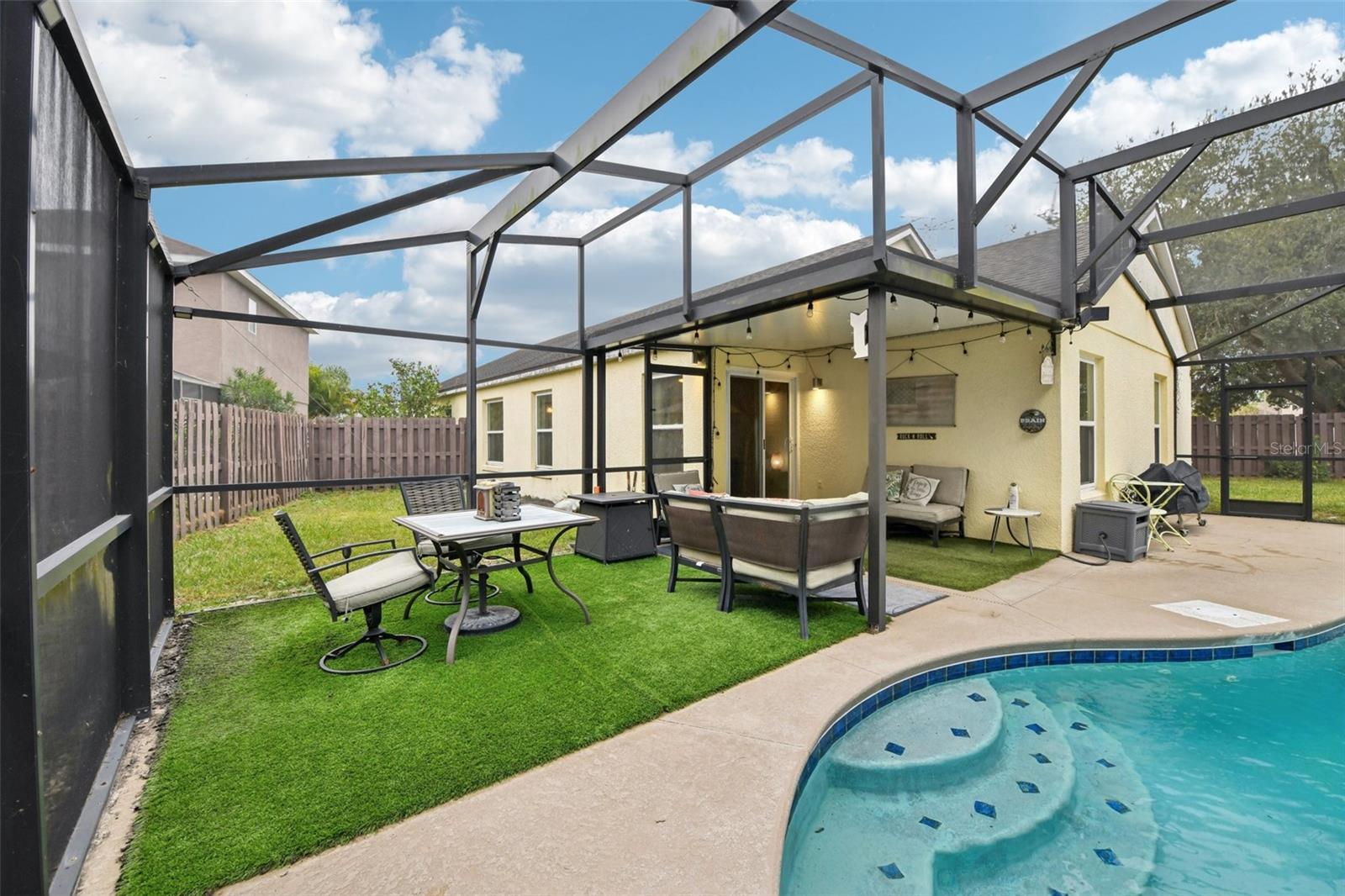 Image 24 of 32 For 1125 Carey Glen Circle