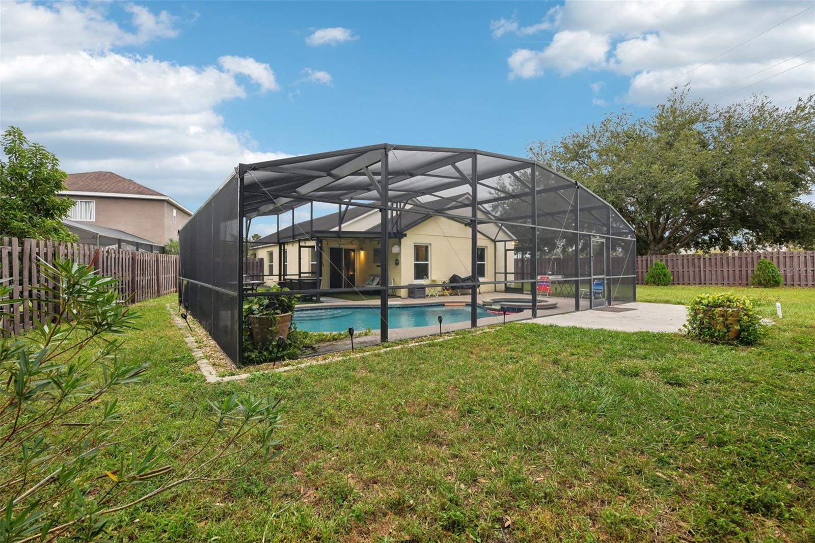 Image 27 of 32 For 1125 Carey Glen Circle