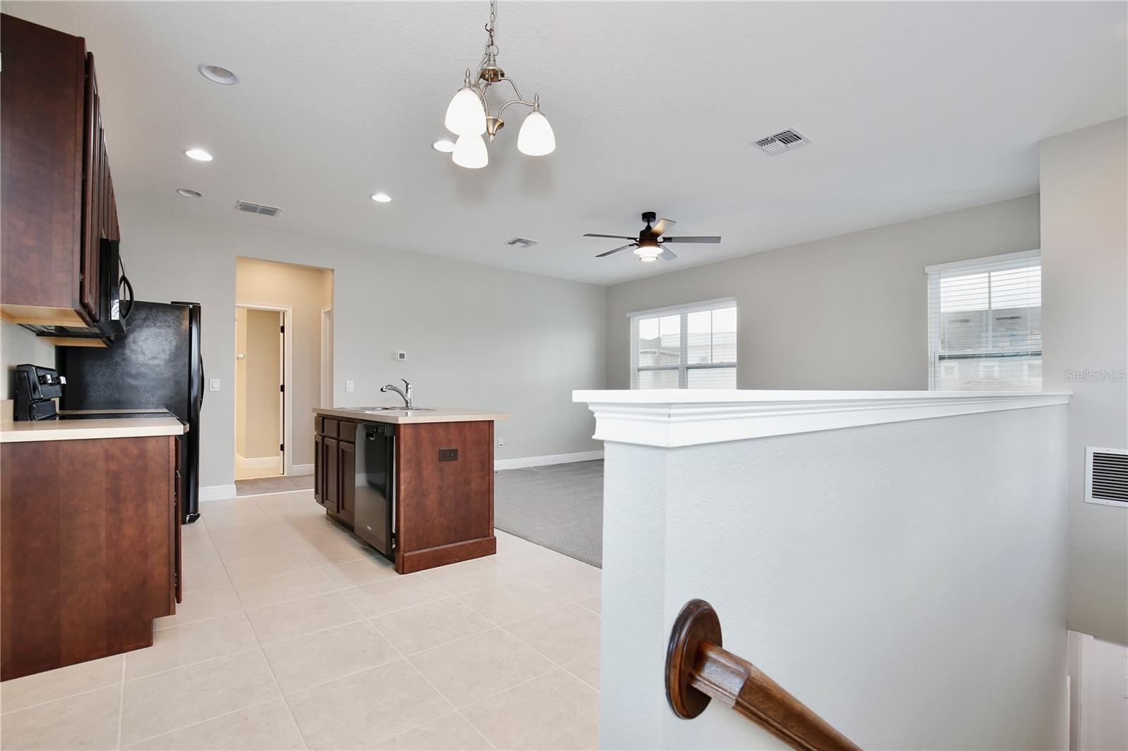 Image 3 of 31 For 13368 Stoddart Avenue