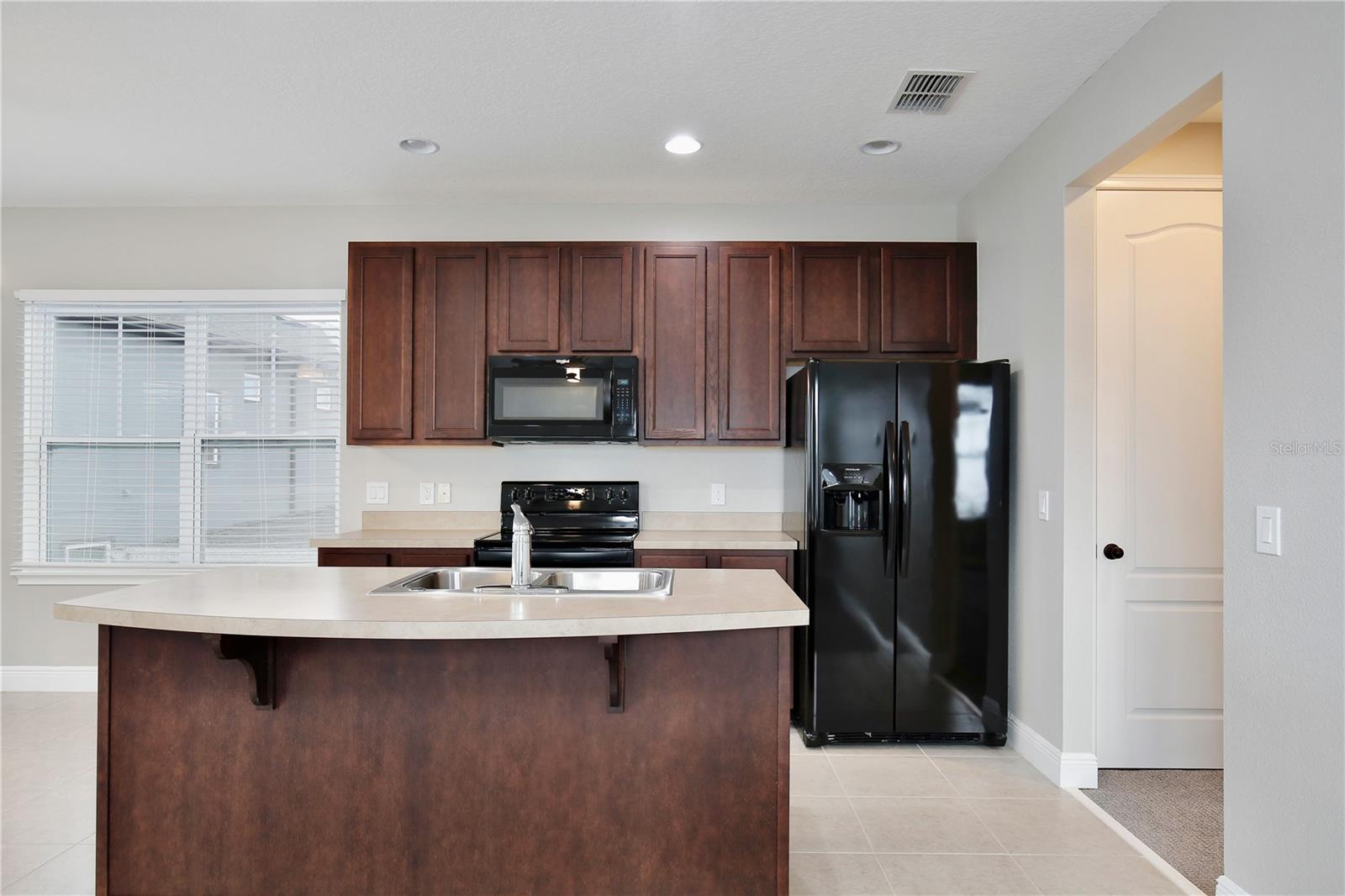 Image 6 of 31 For 13368 Stoddart Avenue