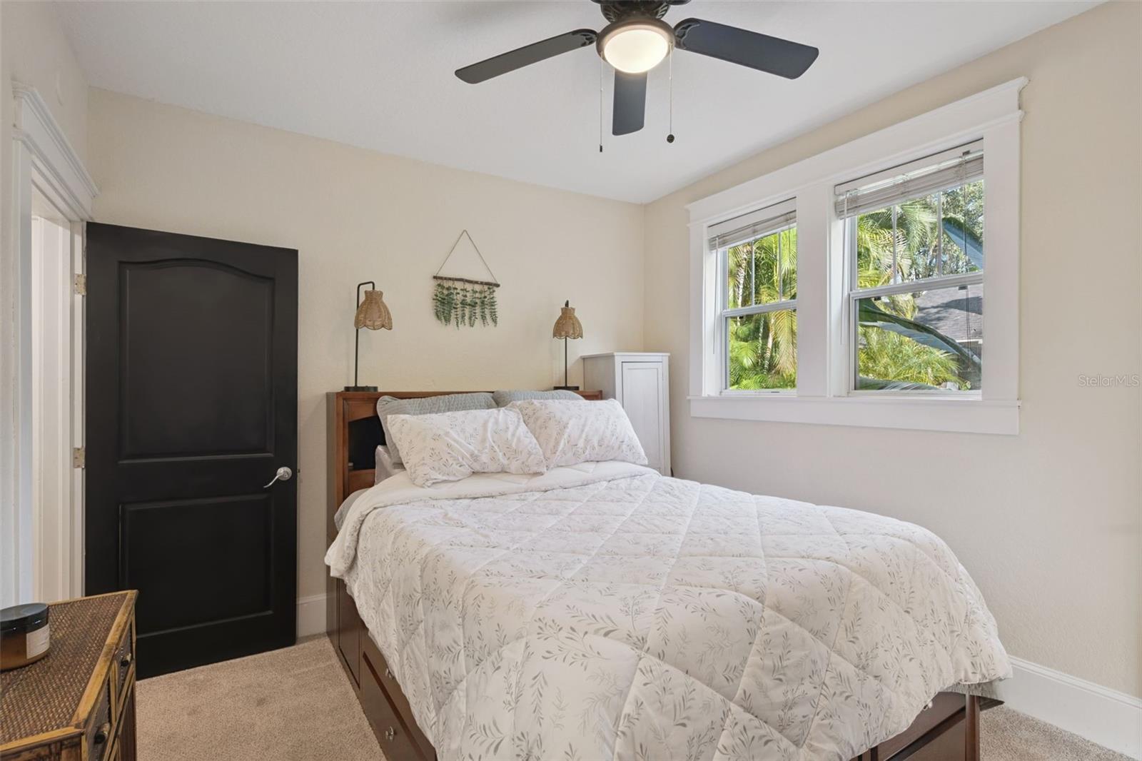 Image 10 of 33 For 612 Anderson Street