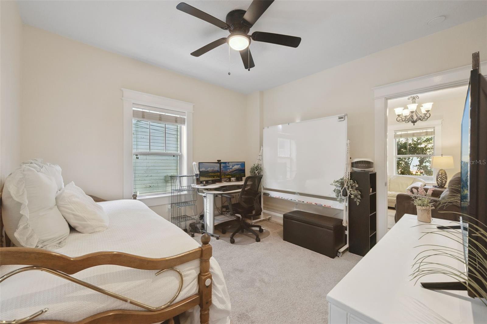 Image 12 of 33 For 612 Anderson Street