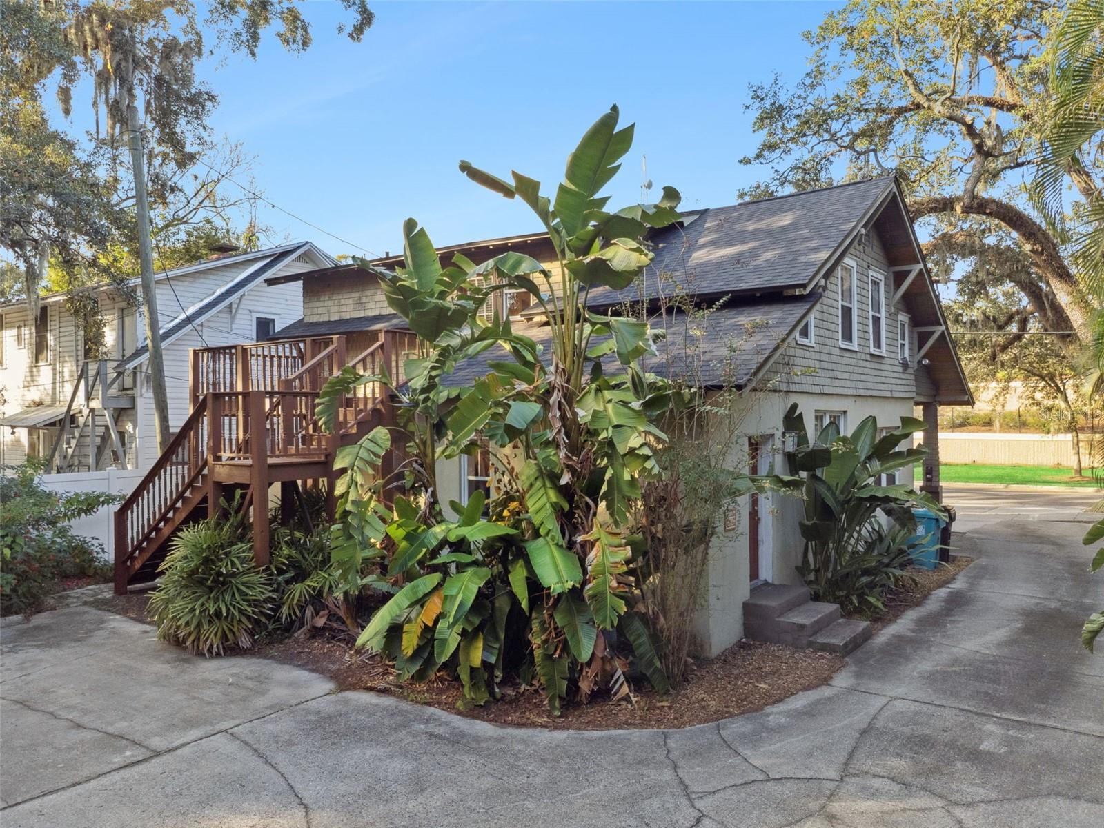 Image 17 of 33 For 612 Anderson Street