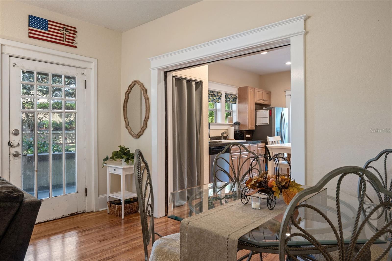 Image 2 of 33 For 612 Anderson Street