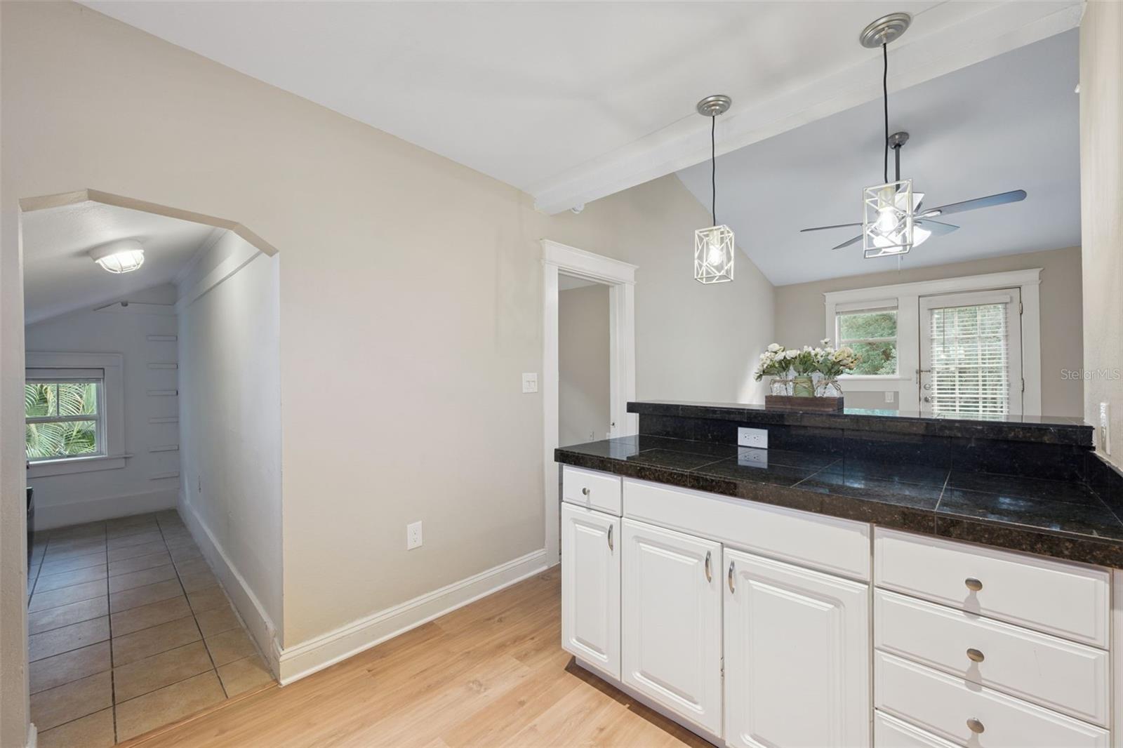 Image 21 of 33 For 612 Anderson Street