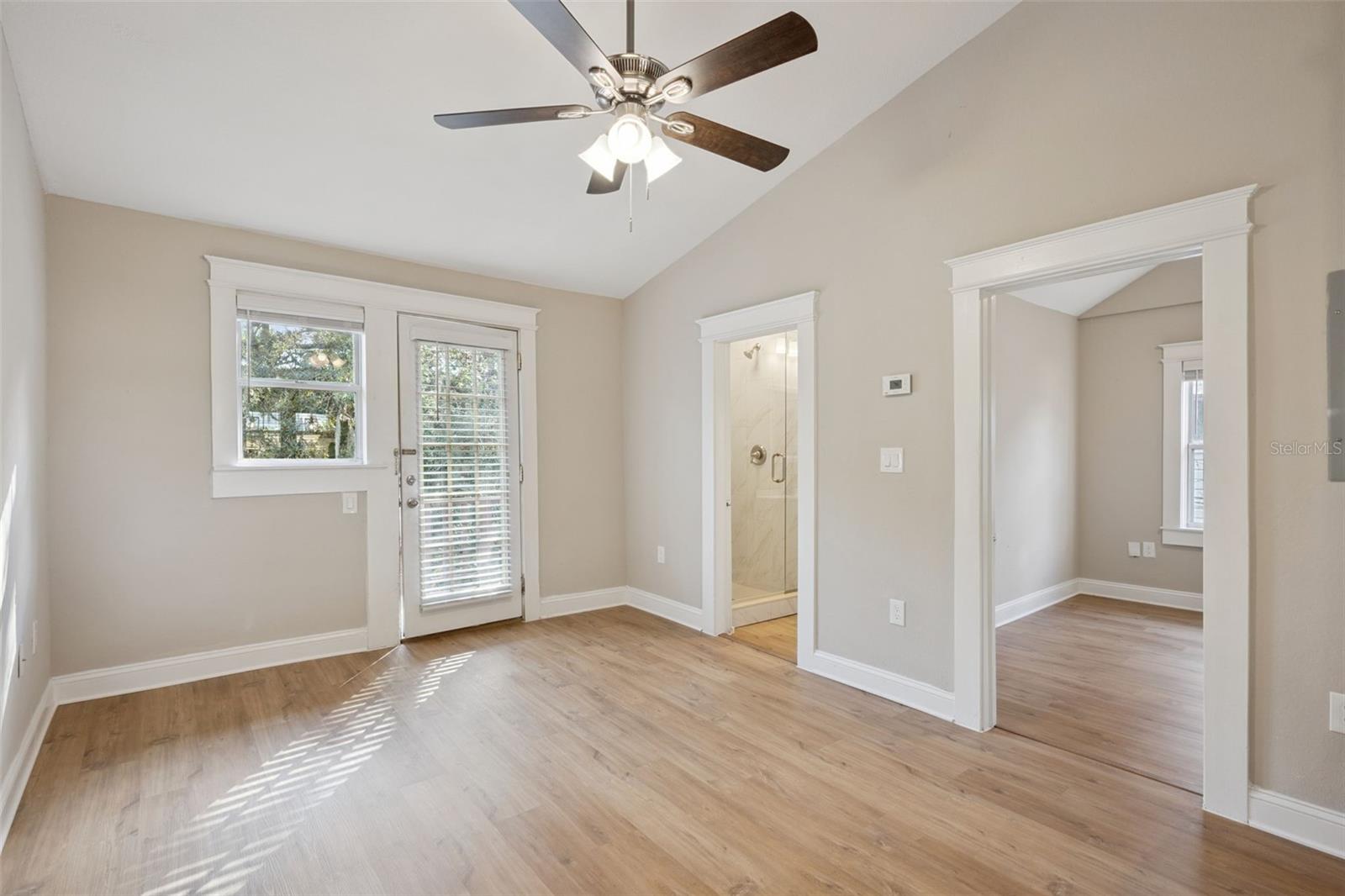 Image 24 of 33 For 612 Anderson Street