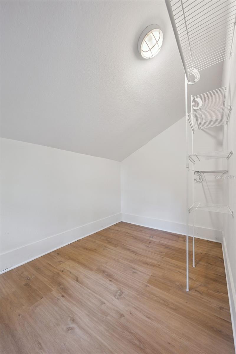 Image 32 of 33 For 612 Anderson Street