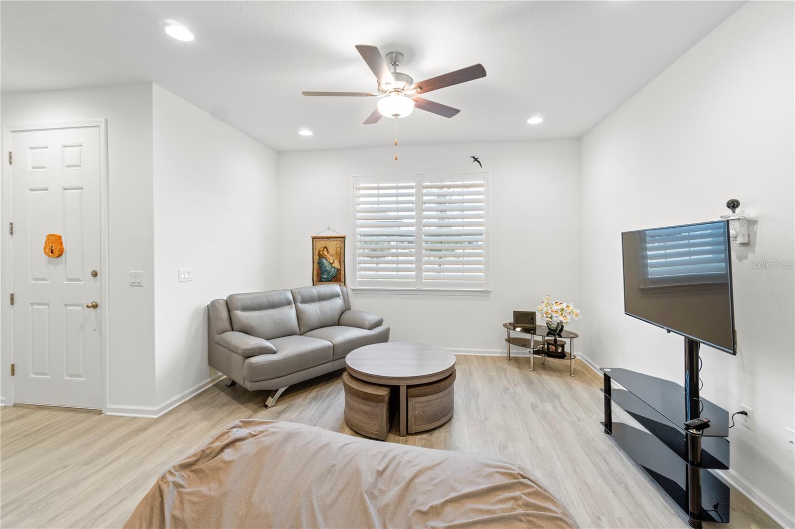 Image 16 of 75 For 5338 Lake Virginia Street